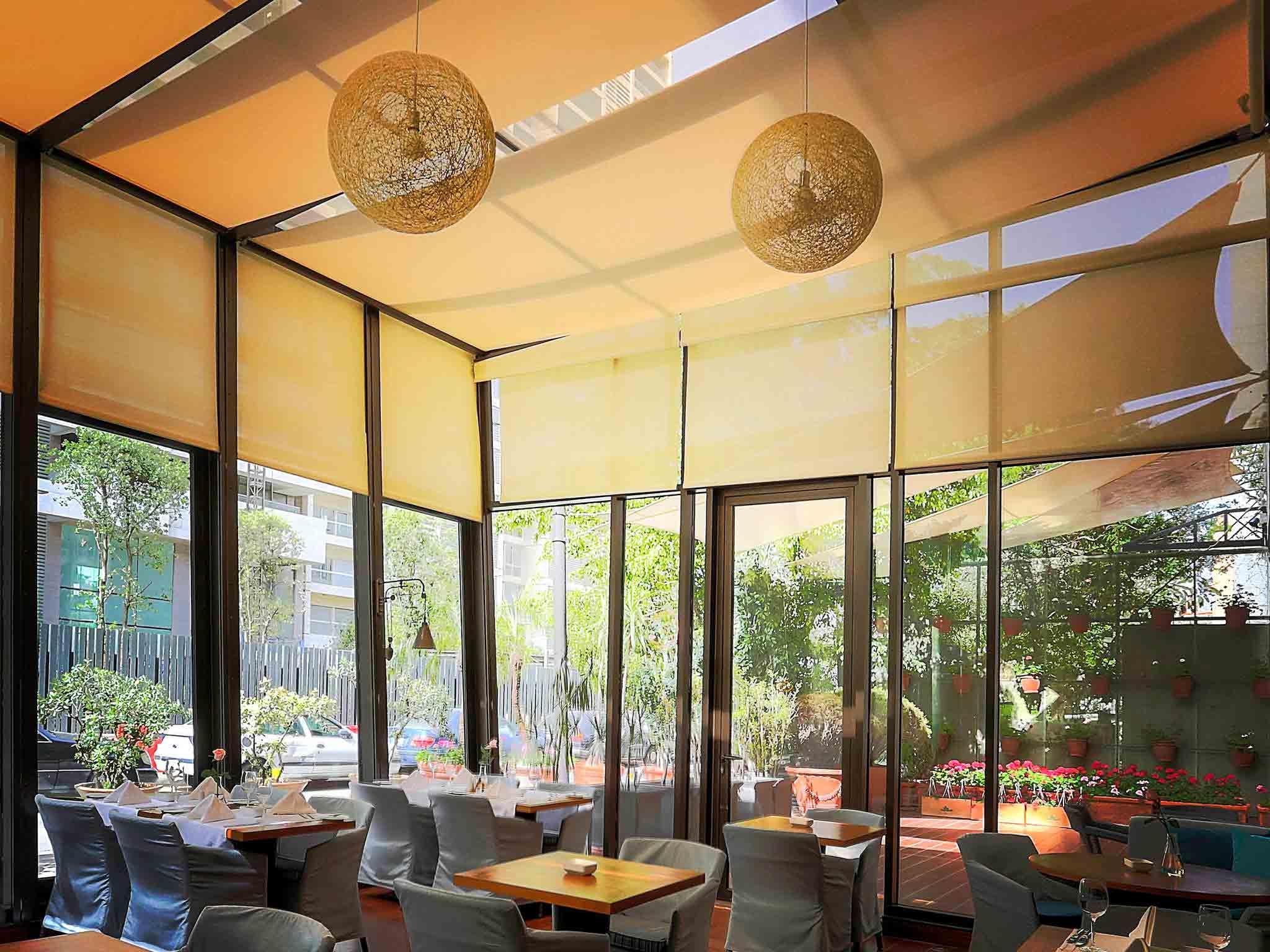 Sofitel Beirut Le Gabriel Hotel Kültér fotó